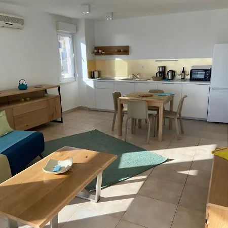 Lone The View Apartment Split